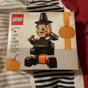 LEGO Thanksgiving Turkey Costume Building Set - Black and Orange